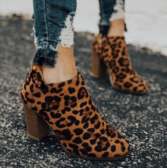 Leopard Ankle booties - Picture 3 of 9